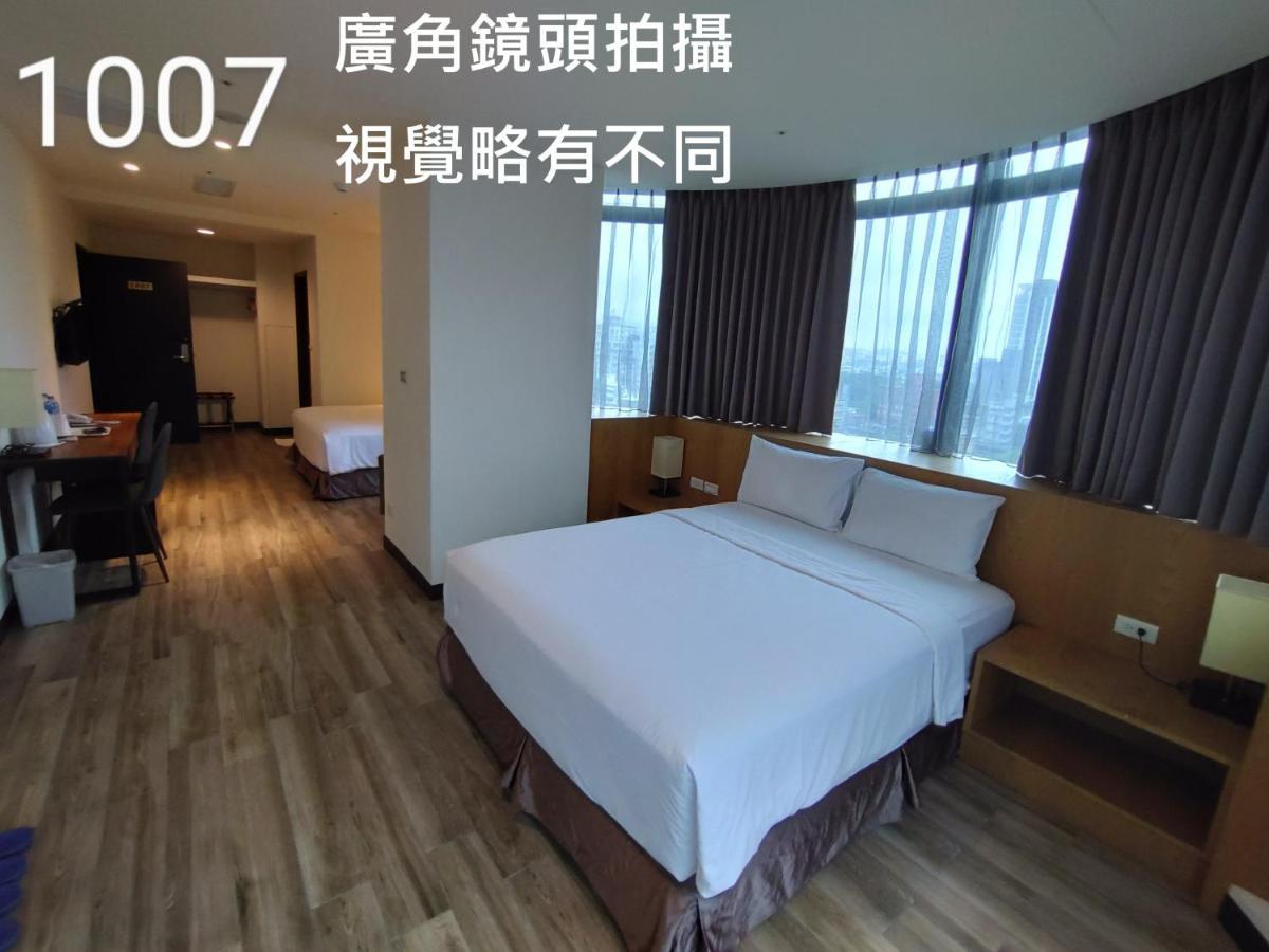 Honest & Warm Hotel Taoyuan Exterior foto
